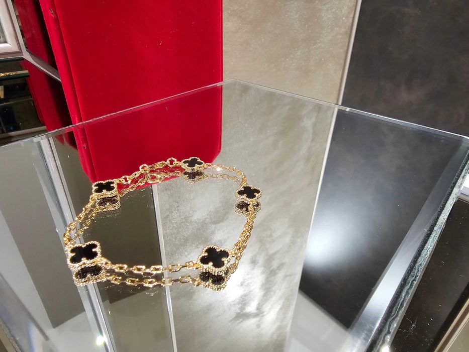 Van Cleef & Arpels VCA Rose Onyx 5 Motifs Sweet Alhambra Дамска Гривна