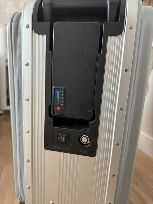Продаётся чемодан Airwheel SE3S.