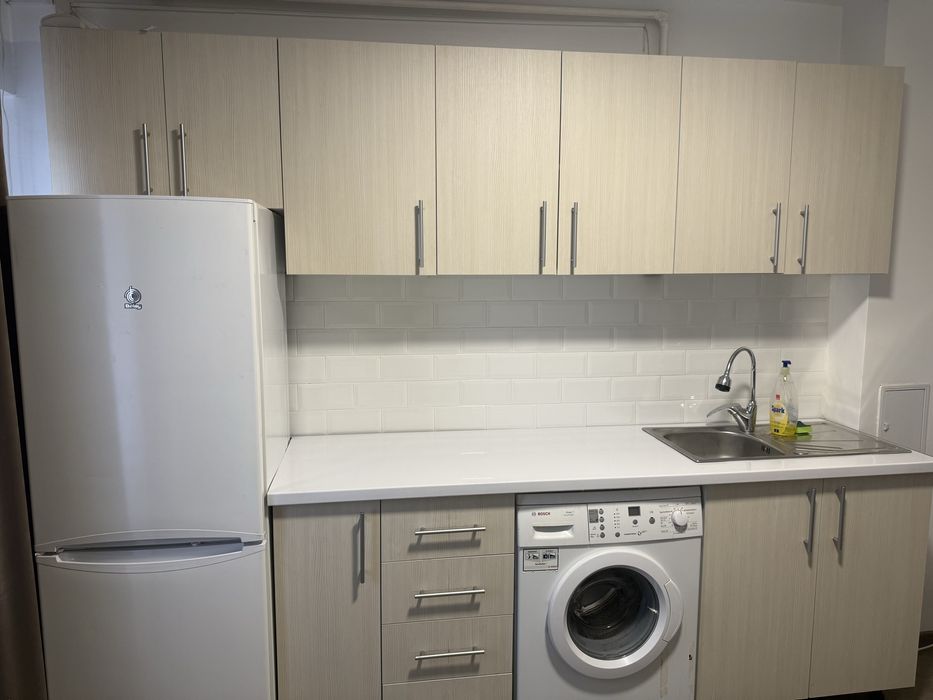 Apartament  3 camere strada carpati cu Bucuresti  ( CEC BANK)