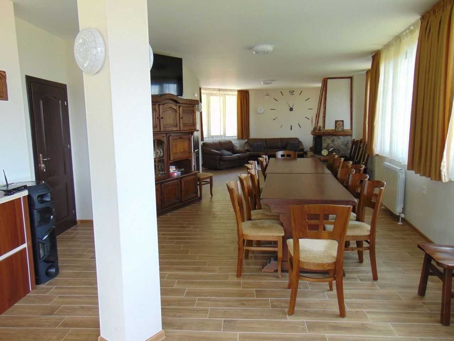 Къща за гости Мечата дупка Момчиловци