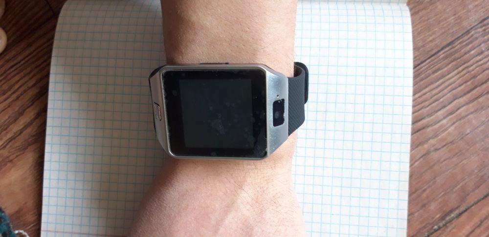 Smartwatch smart watch
