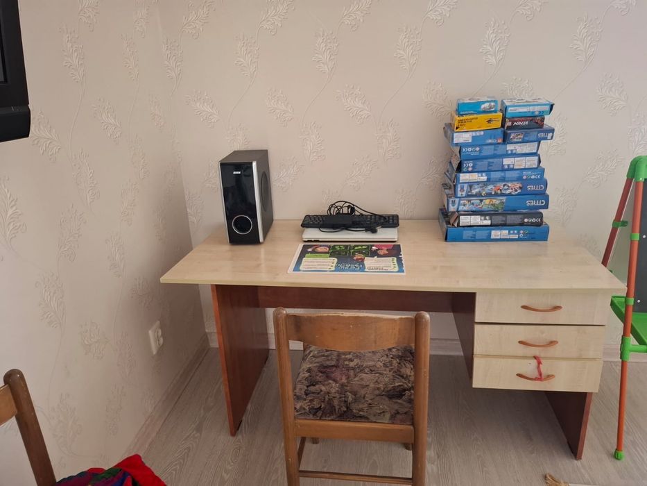 Стол  продам  за 15000
