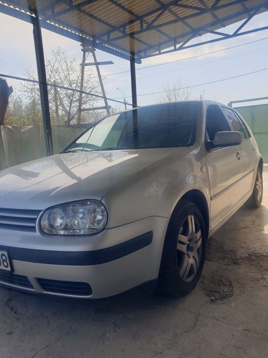 Гольф 4 2002 г.в 1,6 автомат