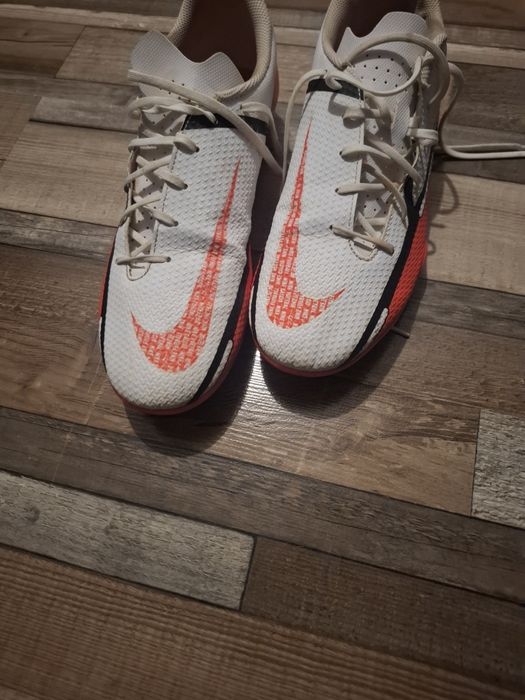 Adidasi nike Phanton