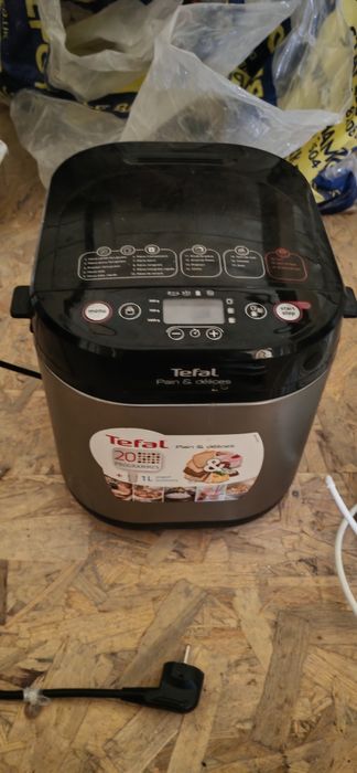 Vând aparat de copt Tefal
