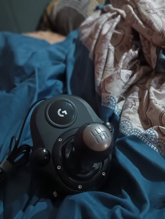 Vand volan Logitech g920