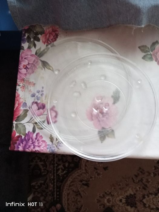 Тарелки для микроволновок.