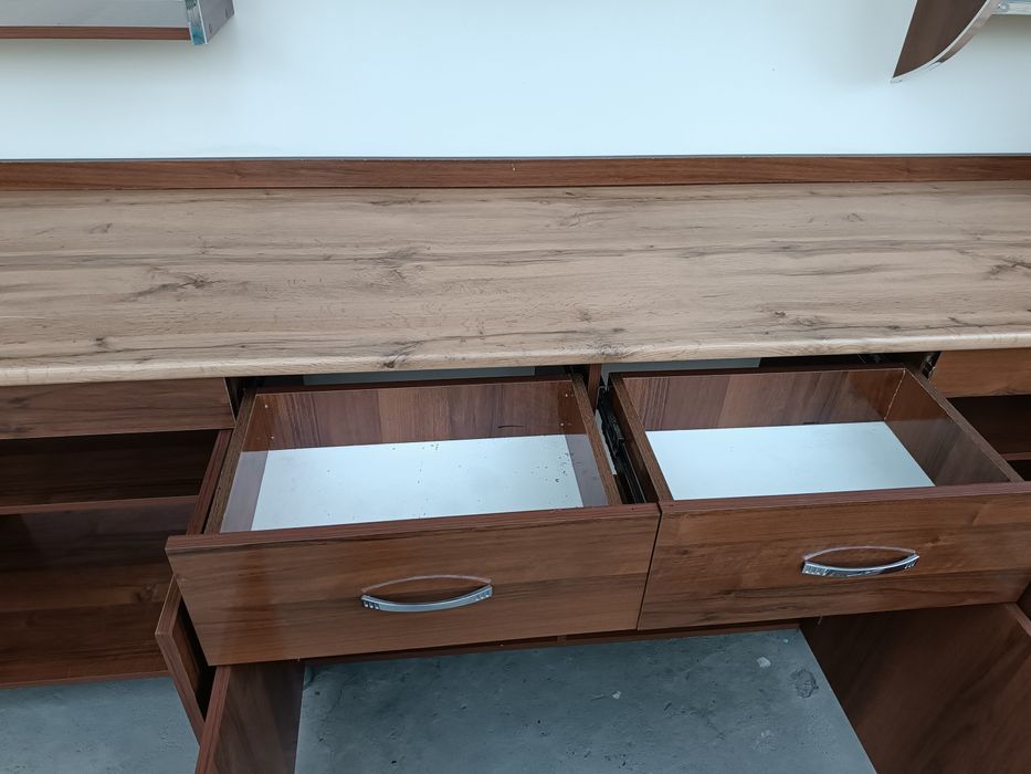 Oshxona mebeli yaxshi holatda