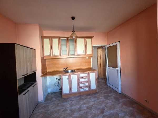 Продава се Тристаен апартамент в Пловдив, Кючук Париж - 60 кв.м за 987 €/кв.м - Снимка #3