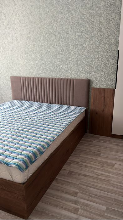 Продам кровать двухспальную
