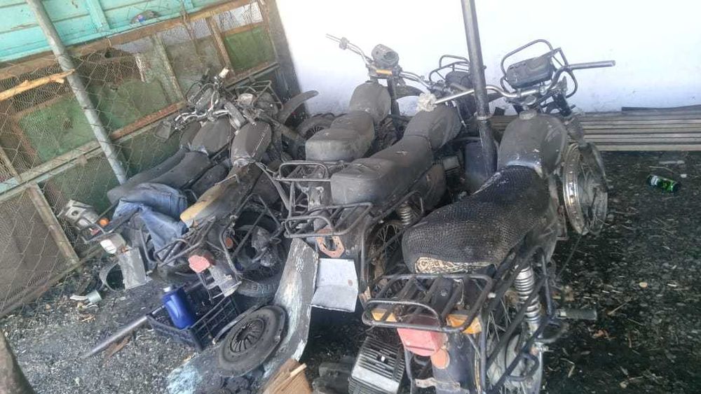 Minsk (Минск) М125,на учета стоят,в аварийном состоянии. 6 шт. 2010г