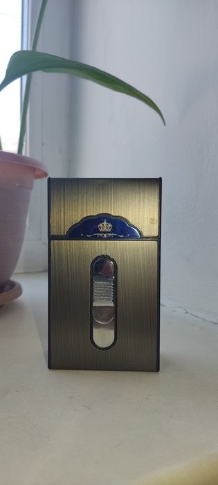 портсигар с зажигалкой