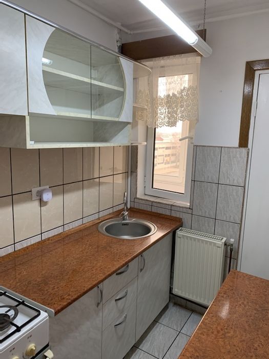 Inchiriez Apartament Sinicolau Mic