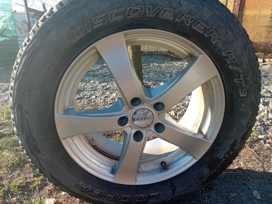 De vânzare jenți cu cauciucuri 235/60/17