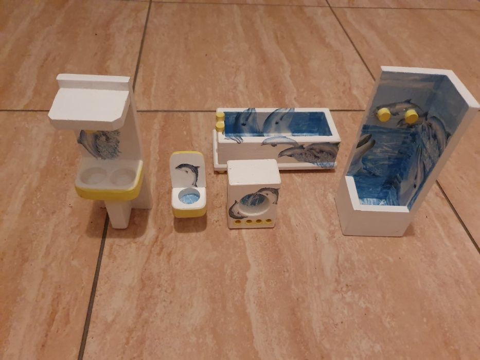Set mobilier de lemn in miniatura confectionat manual
