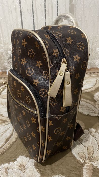 Школьный рюкзак