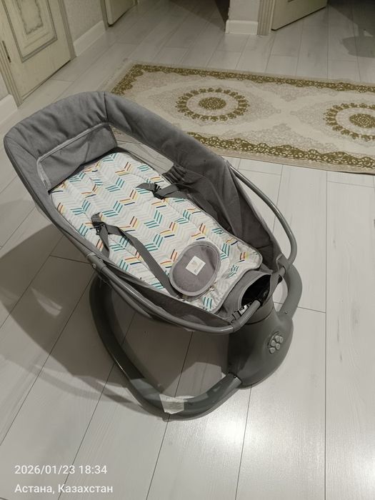 Shyzlong,электронный,Свет косылып,музыкасы ойнайды,өзі тербетіліп тура