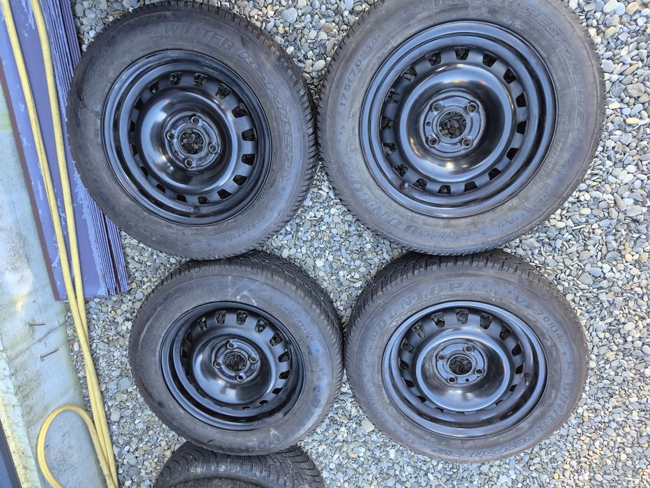 Vând jante+cauciucuri de Opel Corsa D 175/70/14 M+S imp Germania