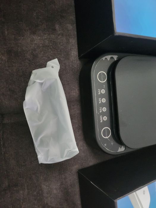 Sterilizator UV portabil NOU  pentru măști, smartphone