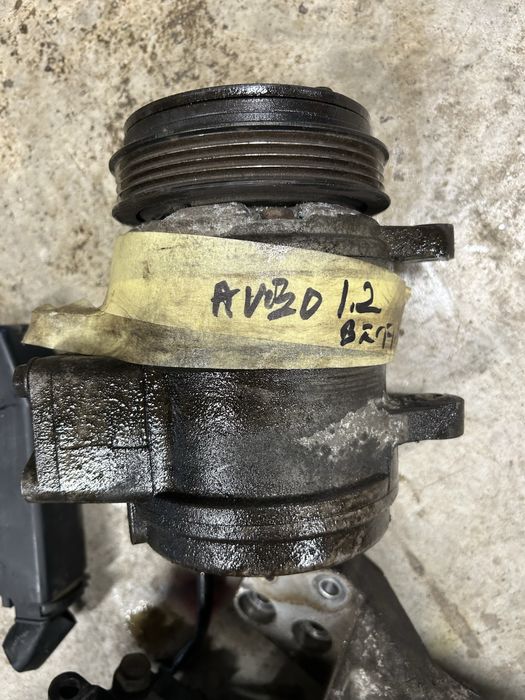 Vand compresor de aer conditionat Chevrolet Aveo 1.2 benzina 2005-2010