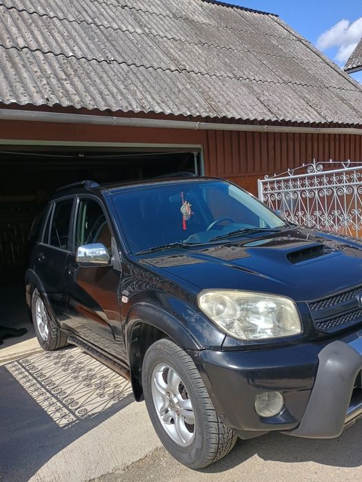 Vind Toiota rav 4 .