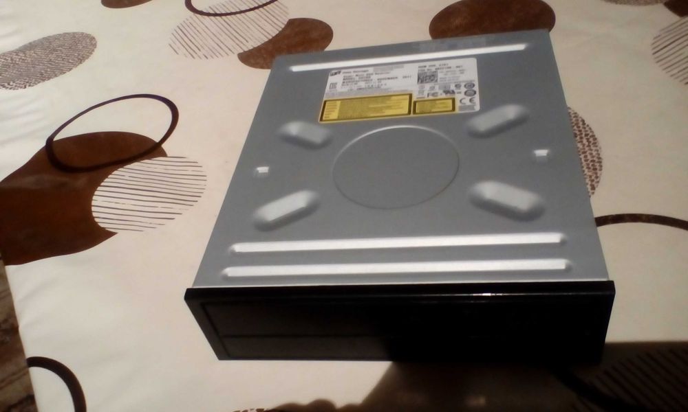 Avocent Switch view , placa video memorii, cd rom,antifurt laptop