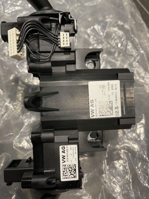 VW Passat B7 конзола за мигачи и чистачки