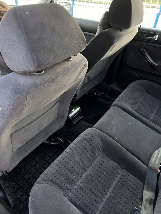 Продавам Volkswagen Golf 4 1.6