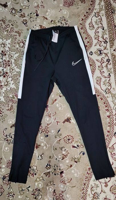 Trening Nike ca și nou. [Original)