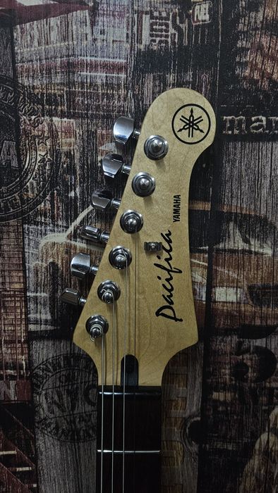 Yamaha Pacifica 112