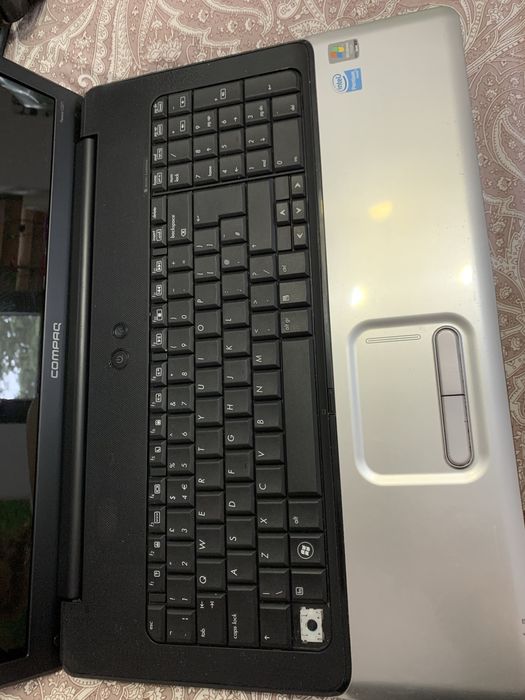 Laptop compaq se vinde