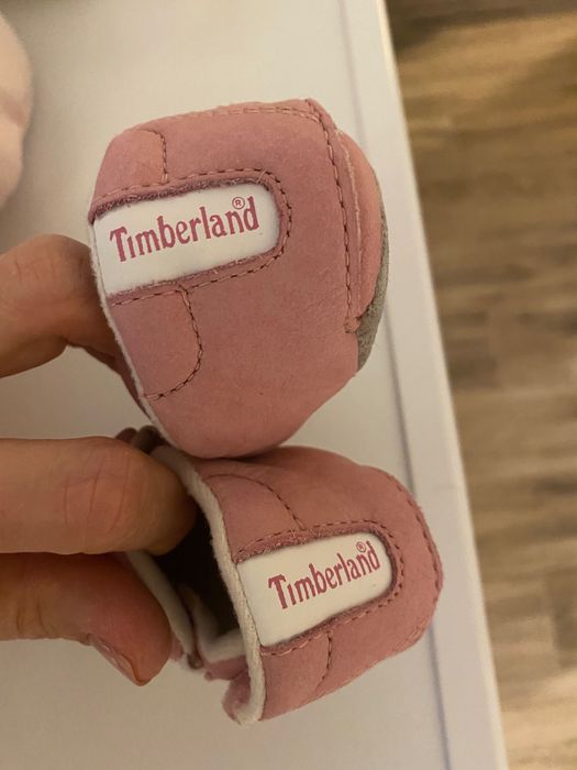 Бебешки дрешки( пантофи, маратонки, рокля) за момиче