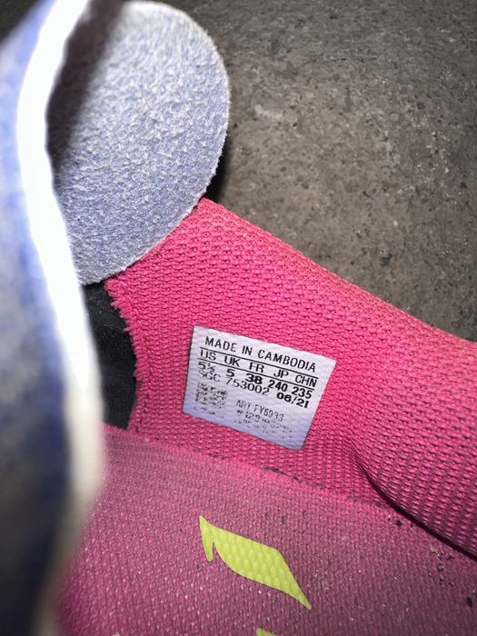 Бутонки на Adidas - модел Messi