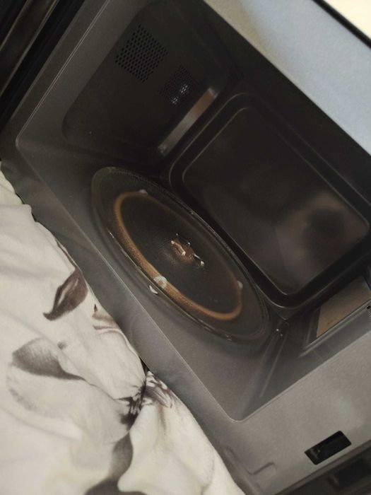 Cuptor Microunde 700W, 20L – NOU in cutie