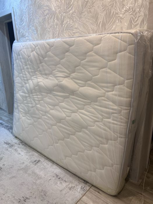 Продам Матрац 2*1.6