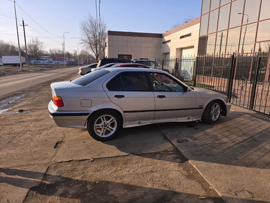 Продам БМВ е36 м40