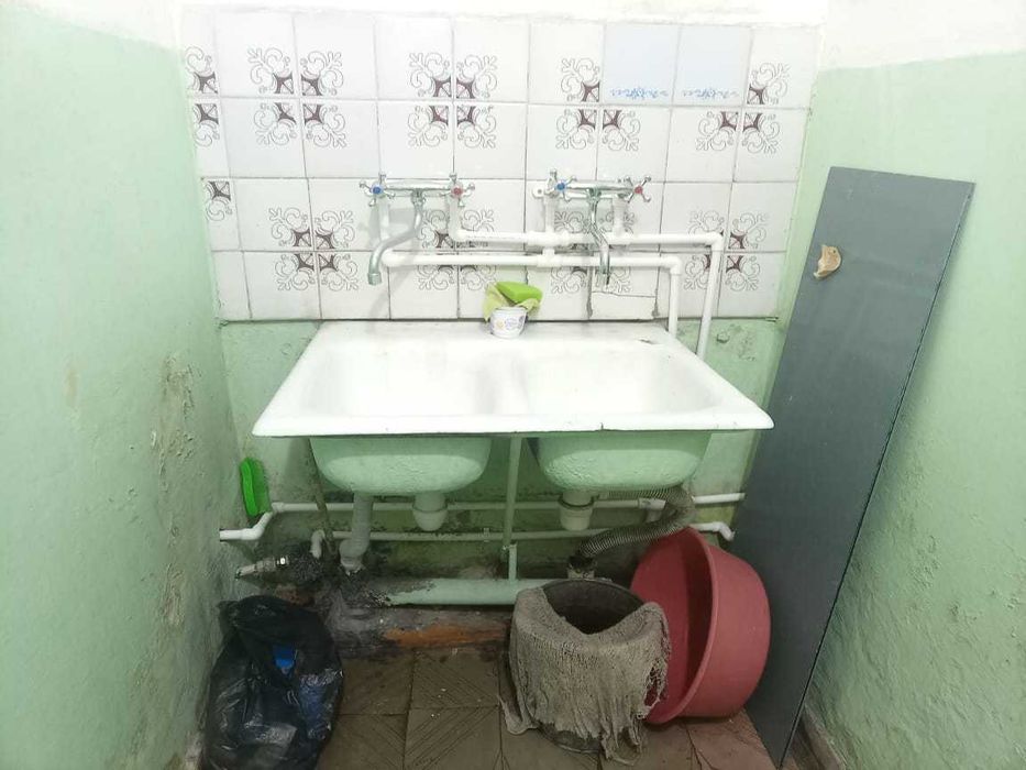 Продам комнаты на Серикбаева