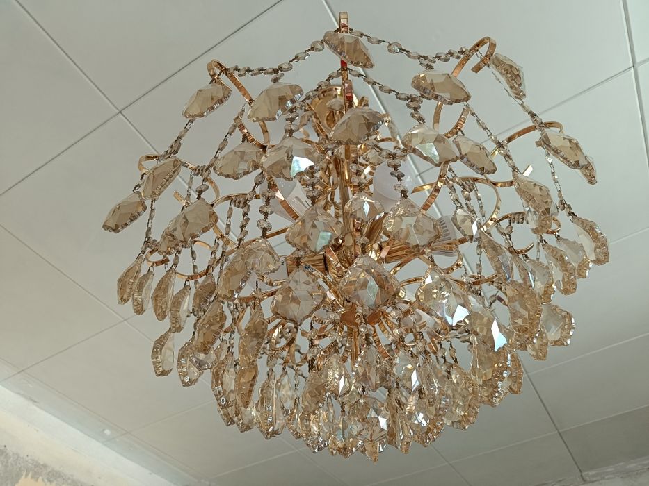 Продам  люстры  б/у,