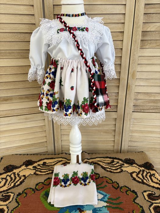 Costum popular pentru fetite de Maramures set complet