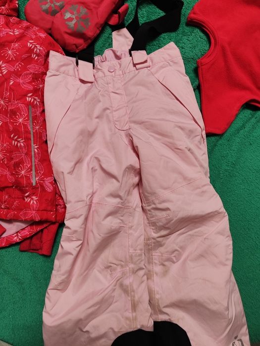 Ски екипи в два цвята