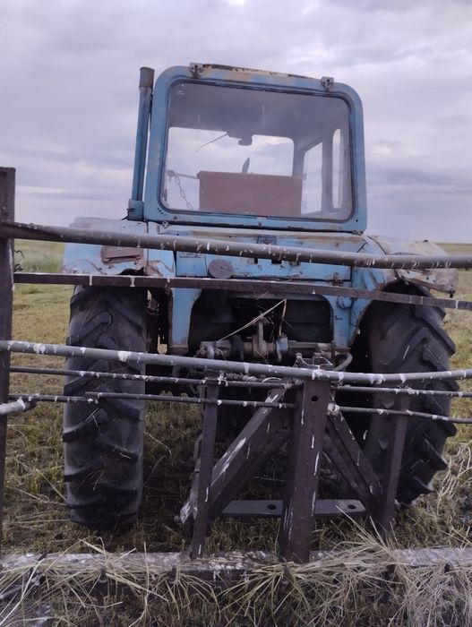 Продам трактор мтз