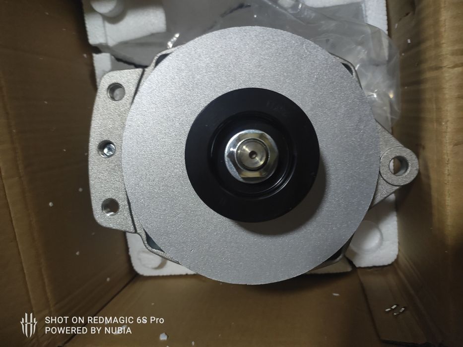 Генератор на комбайн Case, new Holland