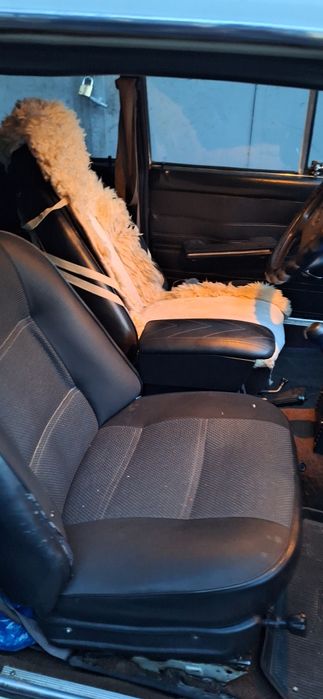 ВАЗ 2106  в идеале многие детали, обшивка салона ещё заводской