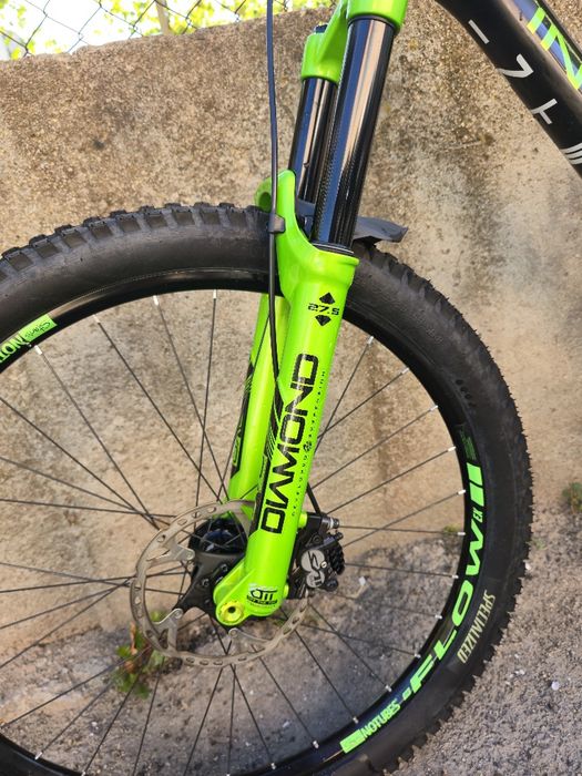 USA INTENSE TRACER limited edition Enduro 27.5 цола L размер Карбонов Отлично състояние 1х11 XO Sram, DVO suspension