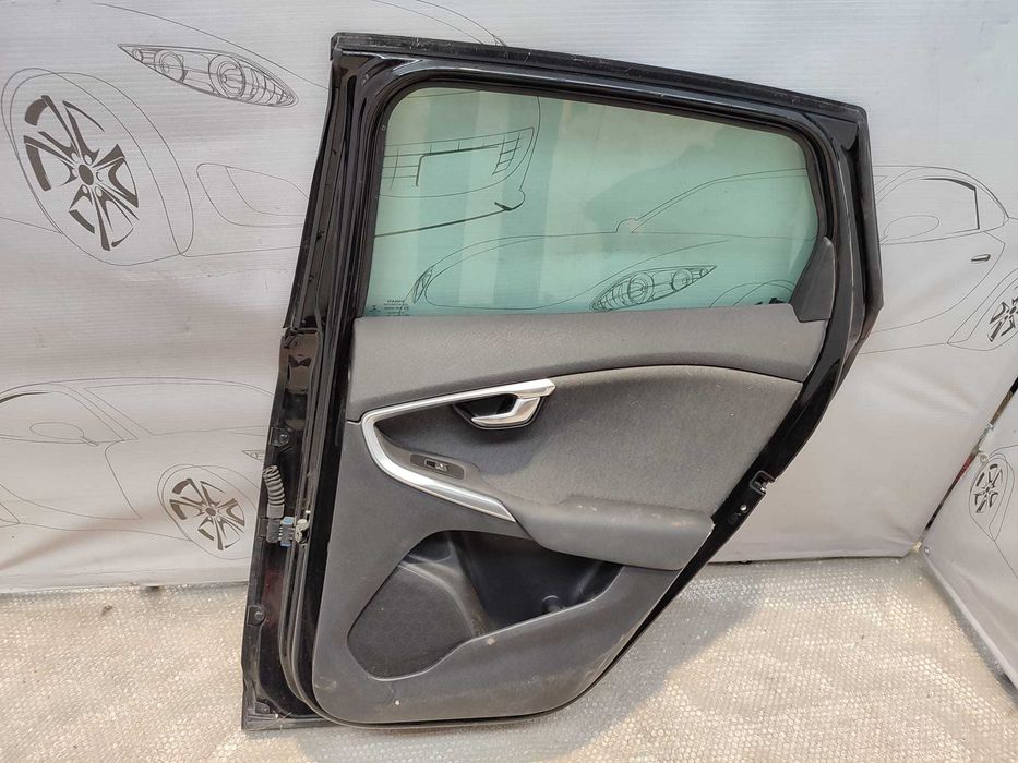 Ușă Spate Dreaptă Volvo V40 Hatchback Negru Cod Culoare Black Sapphire 45200 2015 / [2012-2019] / 32351000 (3D)