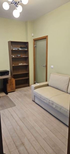 Дава се под наем Тристаен апартамент в София, Център - 97 кв.м за 1095.99 € - Снимка #3