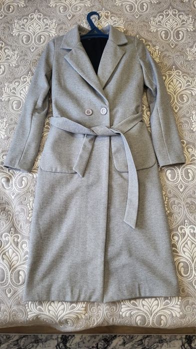 Продам пальто размер 42-44