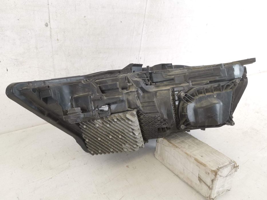 Фар Дясно Лед Матрикс Лъч Ауди А6 С8 / Audi A6 C8 Оригинален Авариран