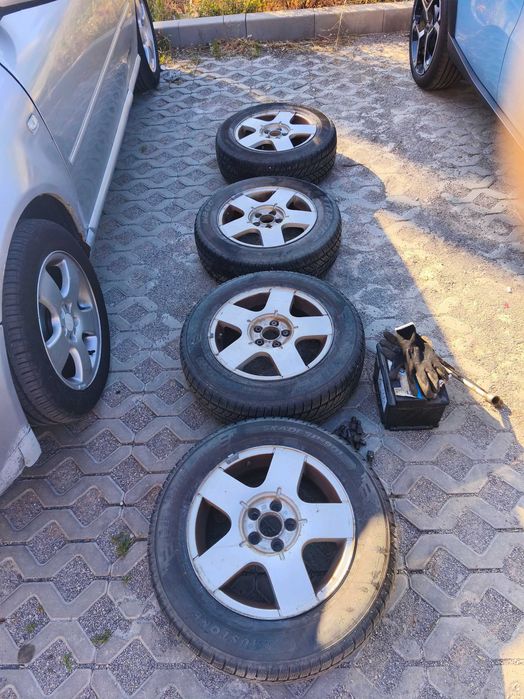 Оригинални лети джанти 15"с гуми за golf 4
