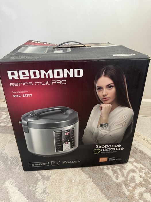 Мультиварка Redmond новый